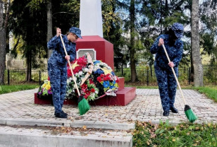 Сотрудники УФСИН приняли участие в экологическом субботнике