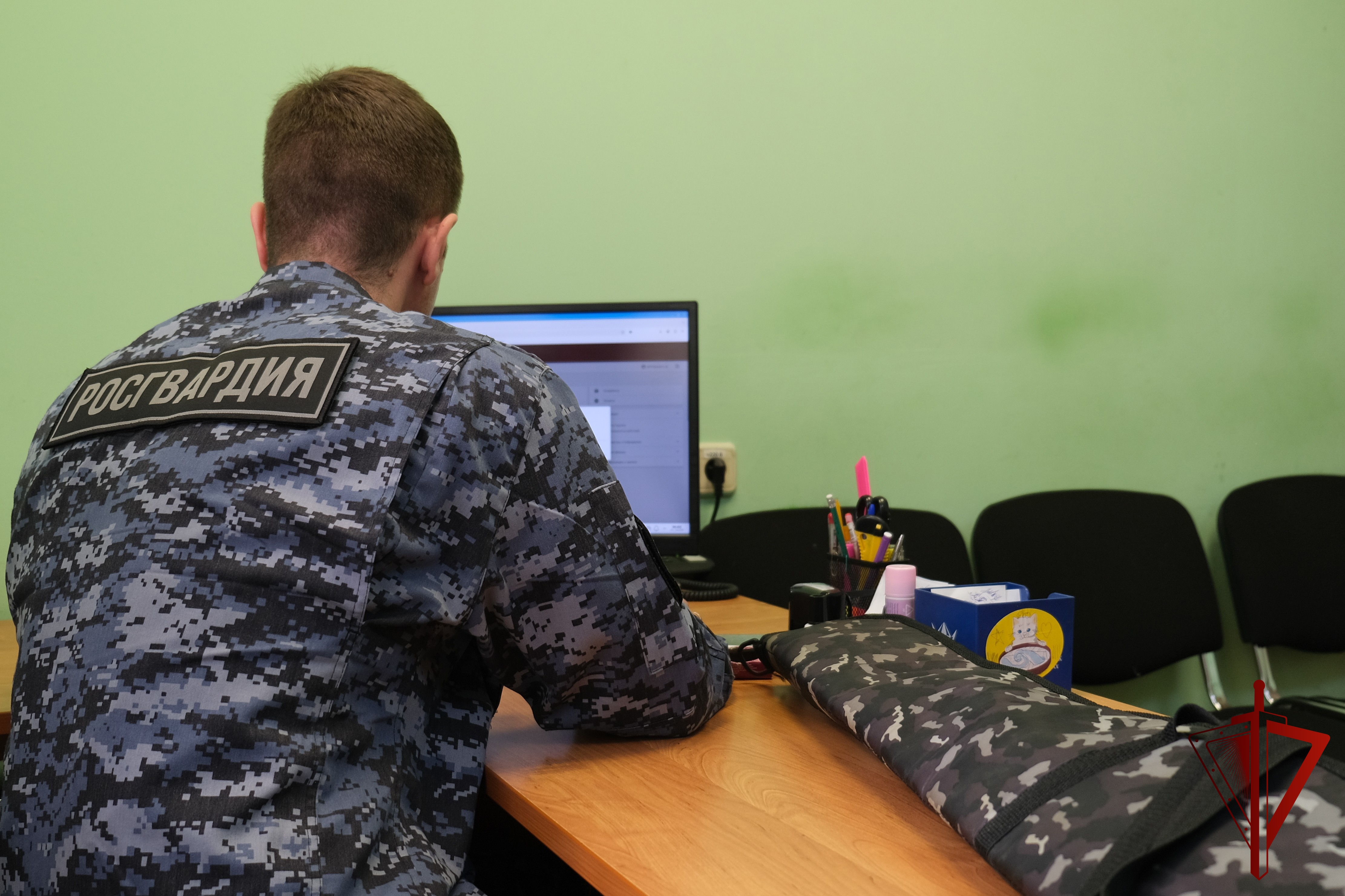За неделю смоленские росгвардейцы провели 111 проверок и изъяли оружие 