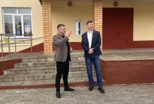 Смоленский сенатор Артём Малащенков оценил масштабный ремонт в районном ДК в Духовщине