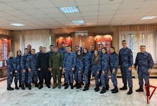 Сотрудница смоленской вневедомственной охраны – на сборе выпускников вузов-2026