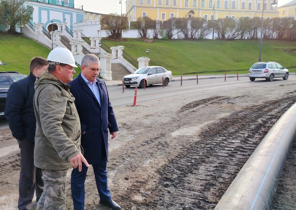 В Смоленске продолжается строительство подпорной стены на улице Большая Советская