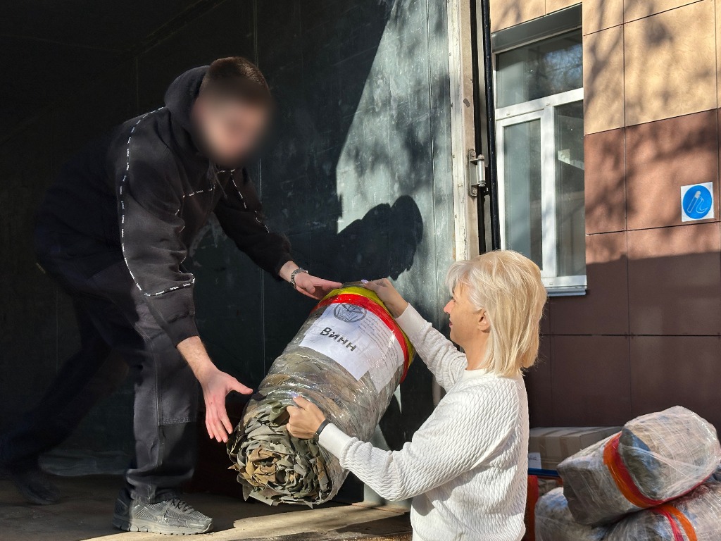 Для смоленских бойцов собрали гуманитарный груз в рамках проекта «Единой России»
