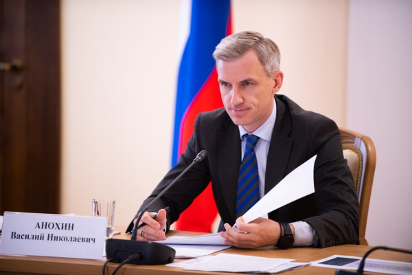 Василий Анохин поздравил смоленских работников сферы ЖКХ с профессиональным праздником