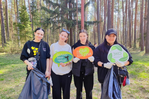 Более трёх километров побережья Десногорского водохранилища убрали активисты акции «Зелёная весна – 2025»