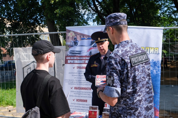 Росгвардия приглашает на службу тех, кто не смог посетить «Ярмарку вакансий», но хочет стать росгвардейцем